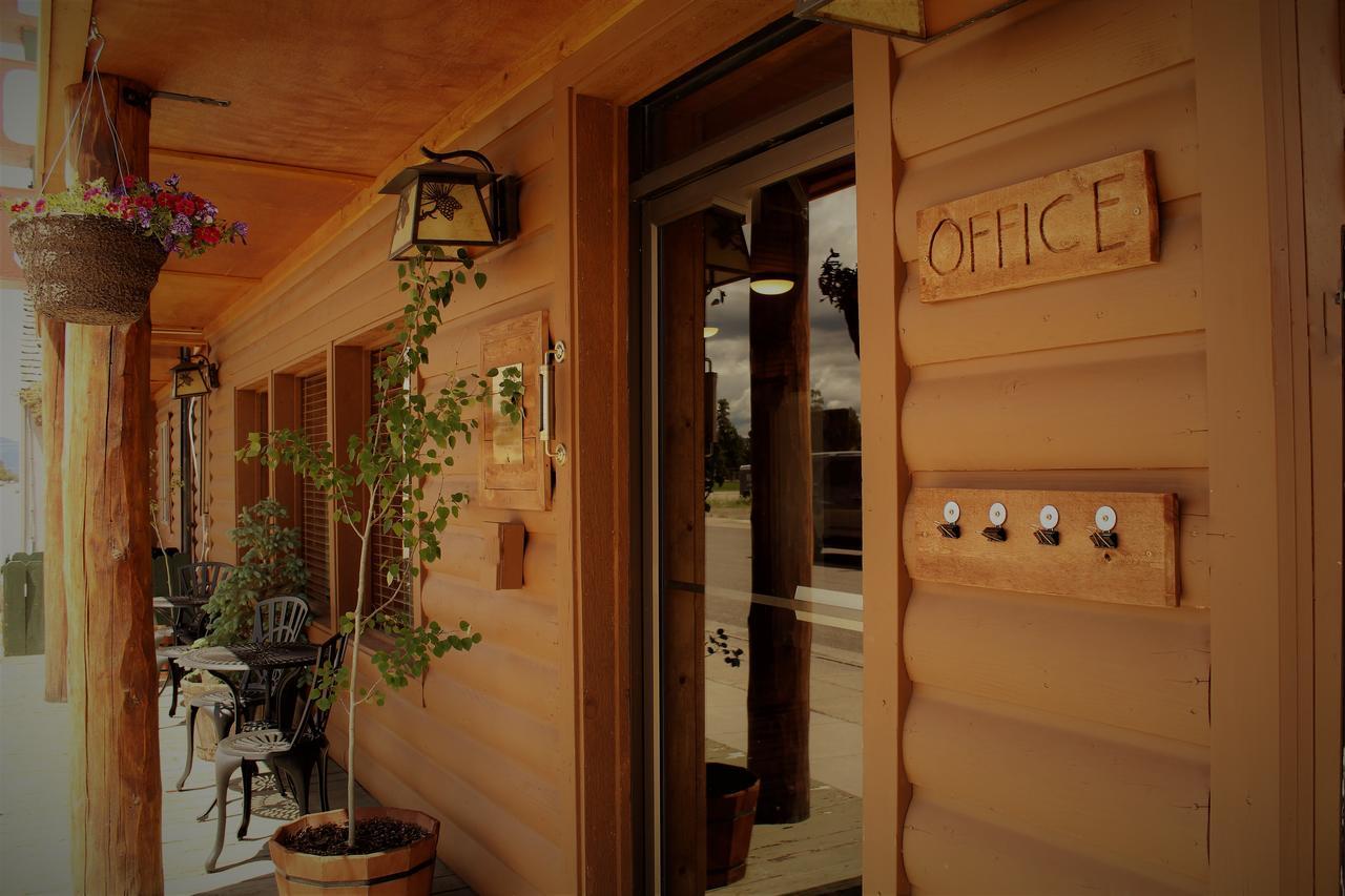 Elkhorn Cabins And Inn West Yellowstone Exterior foto