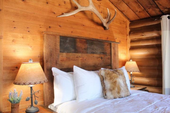 Elkhorn Cabins And Inn West Yellowstone Exterior foto