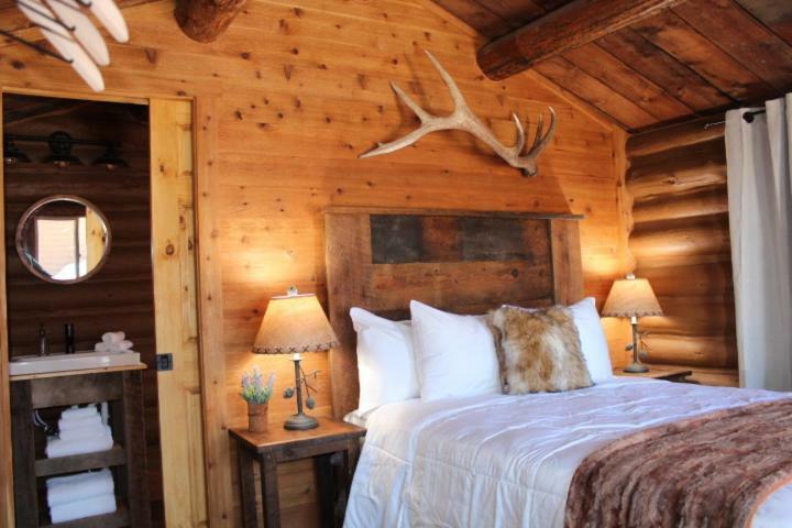 Elkhorn Cabins And Inn West Yellowstone Exterior foto
